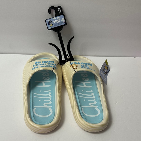 Bluey Women’s Chilli Heeler Slide Sandals - Cream and Blue - Picture 8 of 8